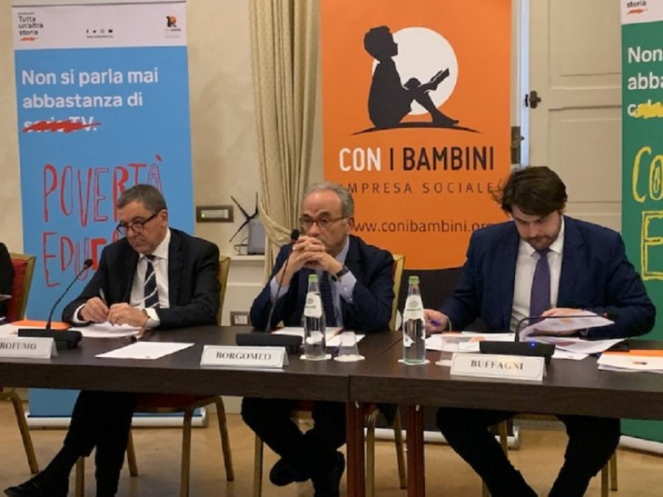 povertà educativa Con i bambini